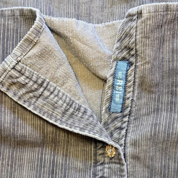 REI Button Down Shirt Mens M Brown Corduroy Long Sleeve Pocket Outdoor - Picture 10 of 10